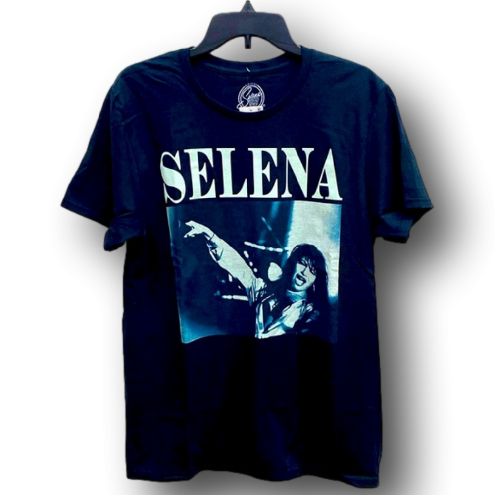 Selena Quintanilla Graphic T-Shirt - Size Medium - NWT
